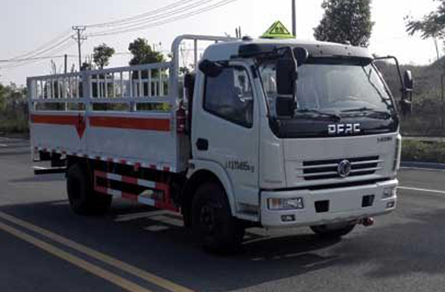 東風(fēng)多利卡氣瓶運(yùn)輸車(chē)