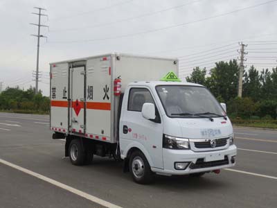 國(guó)六小東風(fēng)易燃液體廂式運(yùn)輸車(chē)