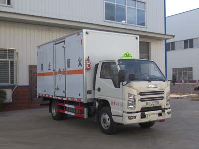 江特牌JDF5040XZWJ6型雜項危險物品廂式運(yùn)輸車
